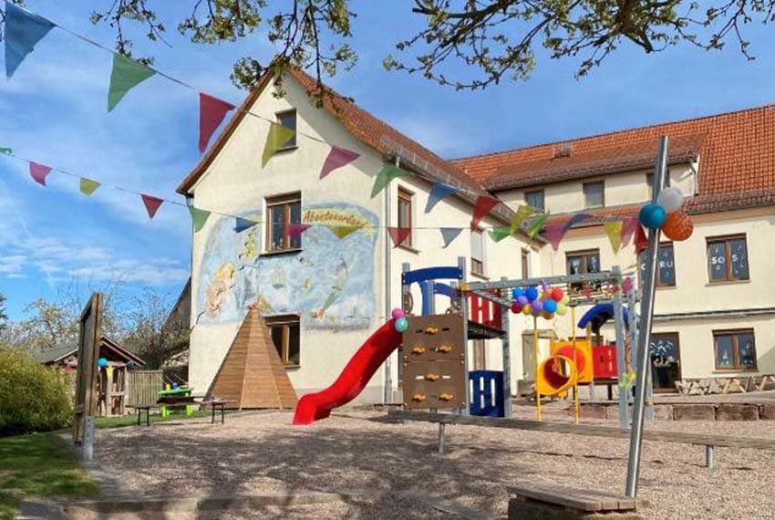 kaltenwestheim-thueringen-kindergarten-aussen