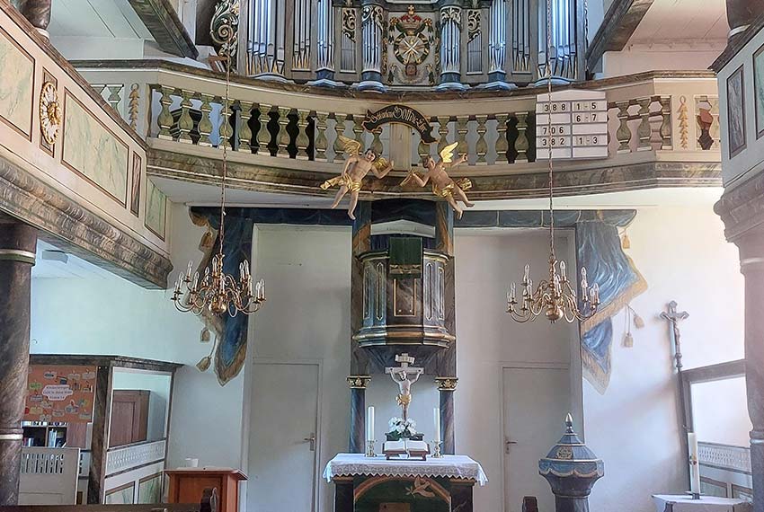 kaltenwestheim-thueringen-kirche-altar